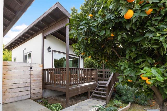 1379 Sunny Heights Road, Fallbrook CA: https://media.crmls.org/mediaz/6883621a-ca5a-4e95-9253-8fa888a7fbdc.jpg