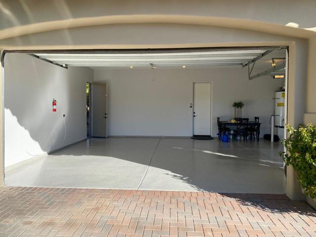 247 Loch Lomond Road, Rancho Mirage CA: https://media.crmls.org/mediaz/6883dd48-abf4-4189-913b-b0b7df4f9ad8.jpg