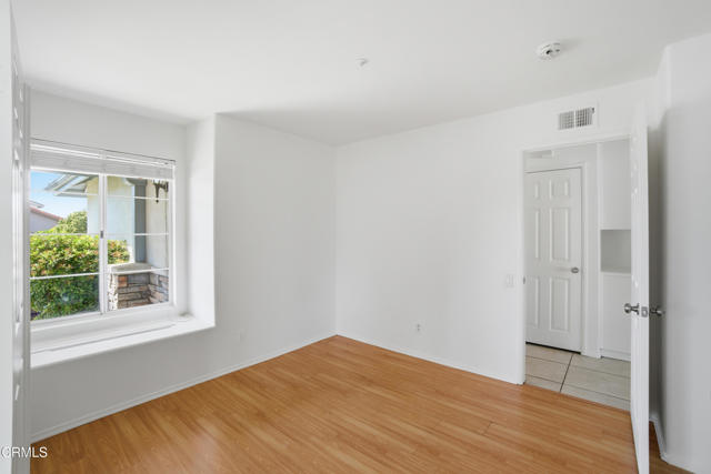 Detail Gallery Image 11 of 36 For 676 Snipe Walk, Oxnard,  CA 93035 - 4 Beds | 2 Baths