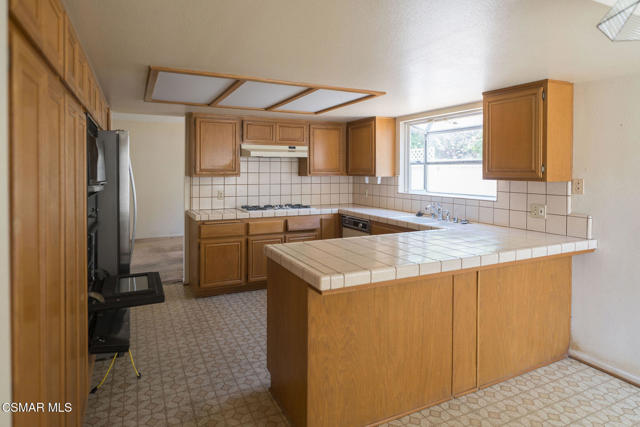 2517 Harriman Lane, Redondo Beach CA: https://media.crmls.org/mediaz/688427c1-864c-41ee-88be-8b2ed70bd016.jpg
