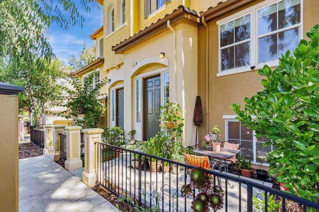 1014 Jena Terrace, Sunnyvale CA: https://media.crmls.org/mediaz/6884755e-9c8c-48ef-913a-27ad0e81af36.jpg