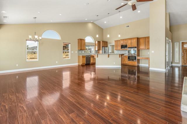 Detail Gallery Image 9 of 29 For 14694 Chaparral Slope Rd, Jamul,  CA 91935 - 3 Beds | 2/1 Baths