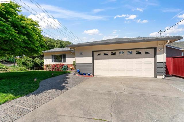 2305 Marlin Court, Pinole CA: https://media.crmls.org/mediaz/6884df9b-38e2-4169-8927-f6b7415723e6.jpg