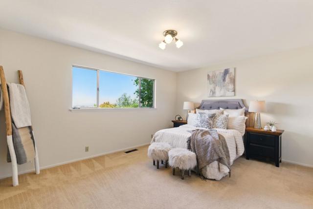 610 De Anza Avenue, San Carlos CA: https://media.crmls.org/mediaz/6885bf5d-9fe6-46c4-86a3-651dba5210d7.jpg