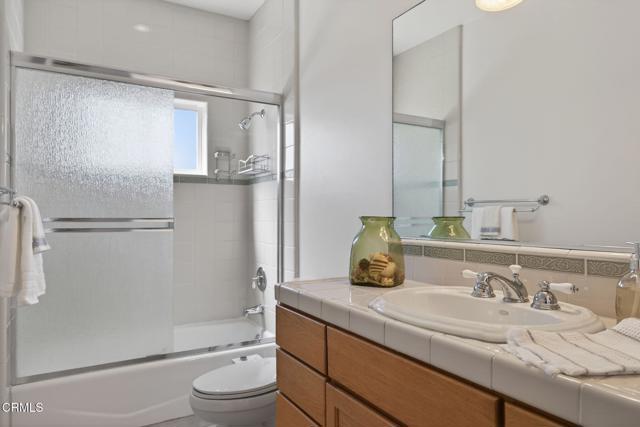 Detail Gallery Image 32 of 70 For 131 San Miguel Dr, Camarillo,  CA 93010 - 4 Beds | 2/1 Baths