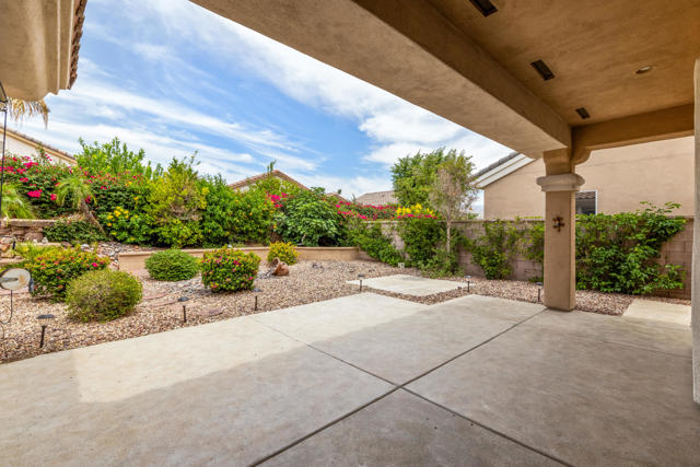 78368 Sunrise Canyon Avenue, Palm Desert CA: https://media.crmls.org/mediaz/688603ff-b9e2-4e8e-b0c6-fa7749f93186.jpg