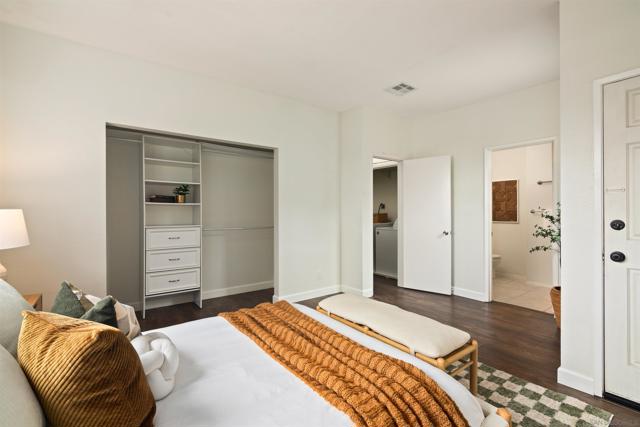 4204 3rd Ave, San Diego CA: https://media.crmls.org/mediaz/68861b16-9fd3-4489-9b4c-7e352896f9ae.jpg