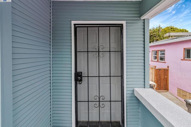 9700 Macarrthur Blvd., Oakland CA: https://media.crmls.org/mediaz/688791c2-45d3-472f-ae70-a4742fd7d423.jpg
