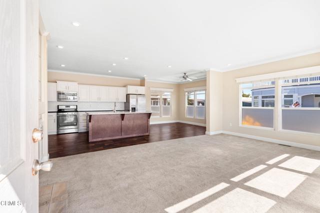 Detail Gallery Image 7 of 35 For 5540 W 5th St #1,  Oxnard,  CA 93035 - 3 Beds | 2 Baths