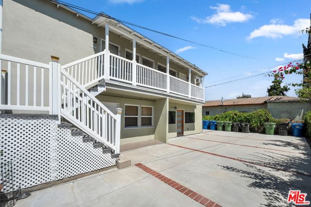 2231 1/2 Laverna Avenue, Los Angeles CA: https://media.crmls.org/mediaz/68887ce3-3209-43f5-9125-476f925a7565.jpg