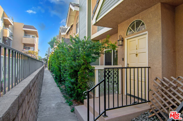 8958 Burnet Avenue, C4 photo 3