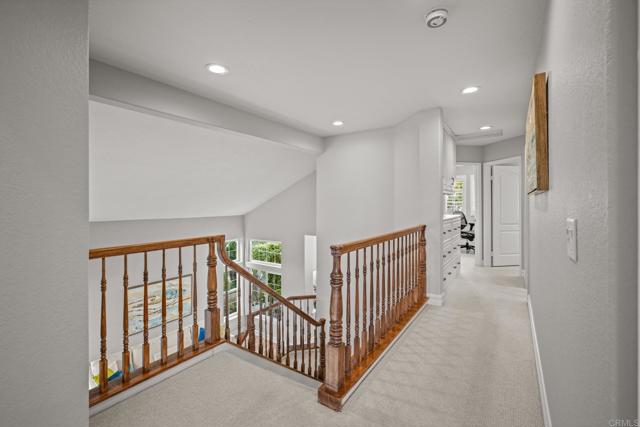 7045 Via Cabana, Carlsbad CA: https://media.crmls.org/mediaz/6889b1cd-2782-41bc-908f-d918372e6639.jpg