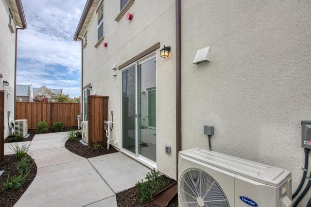 2999 Minaret Way, Marina CA: https://media.crmls.org/mediaz/688ae0ae-3dbc-4712-bdb3-acc68e7c9916.jpg