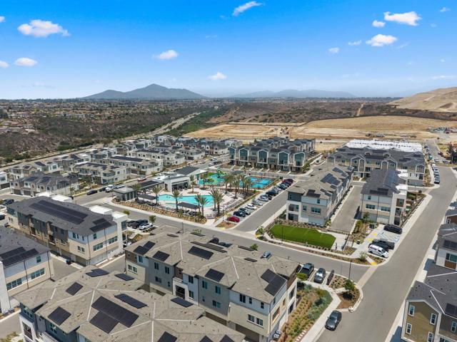 792 Vada St, Chula Vista CA: https://media.crmls.org/mediaz/688b9d0a-3afc-49fb-af58-d0e874597f1e.jpg