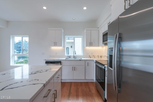 Detail Gallery Image 7 of 29 For 517 N Avenue 50, Los Angeles,  CA 90042 - 4 Beds | 3 Baths