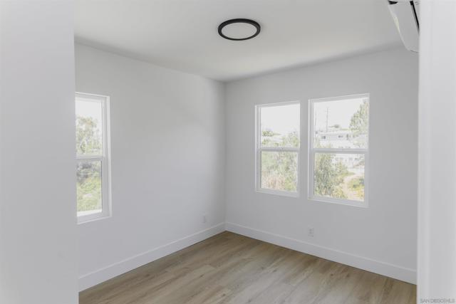 1028 30 Lincoln Ave, San Diego CA: https://media.crmls.org/mediaz/688e8a7c-e806-4b78-8de4-9edd92598b78.jpg