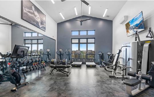 2102 White Oak Drive, Hollister CA: https://media.crmls.org/mediaz/688eabd7-972f-4cf2-8791-e16c49735c0d.jpg