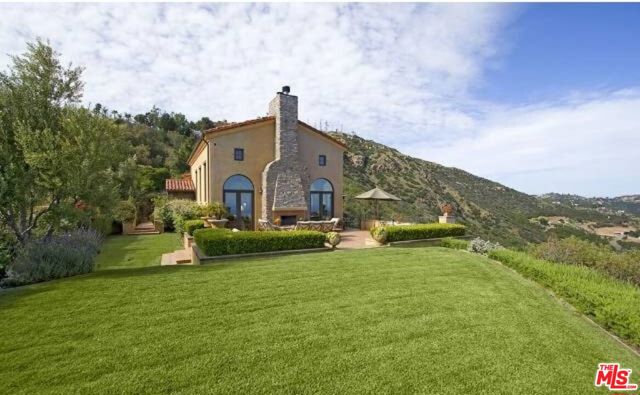 24734 W Saddle Peak Road, Malibu CA: https://media.crmls.org/mediaz/688eb718-0fe8-4151-be09-94e2f4f097a0.jpg