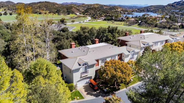2306 Heatherbank Court, Thousand Oaks CA: https://media.crmls.org/mediaz/68914234-d571-42a7-ada4-4e2288f74839.jpg