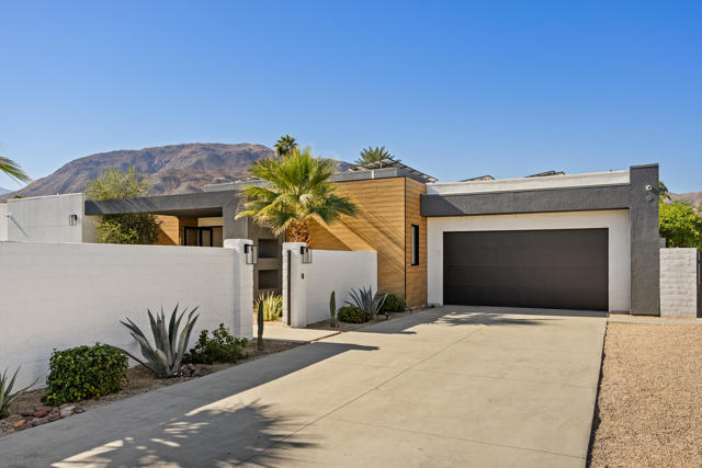 43421 Joshua Road, Rancho Mirage CA: https://media.crmls.org/mediaz/6892617e-10dc-4e01-a1bd-2751974abded.jpg