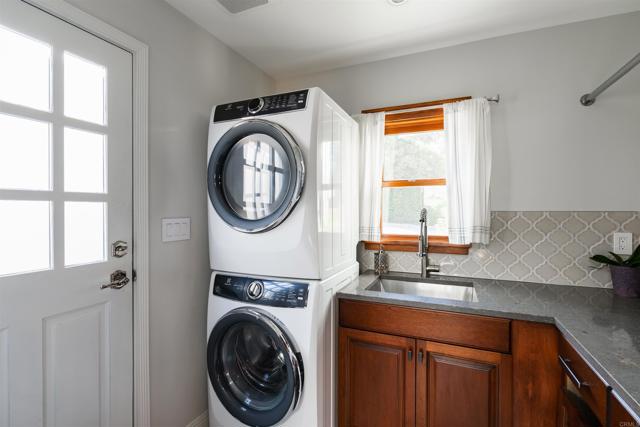 2675 Clove Street, San Diego CA: https://media.crmls.org/mediaz/6892c433-d975-439e-960f-800d6396dc07.jpg