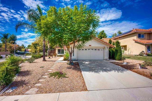 39685 ALMANSA, Murrieta CA: https://media.crmls.org/mediaz/68930a96-5c69-47fb-9c09-78eb27cdb90a.jpg