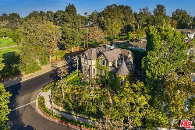 2653 PATRICIA Avenue, Los Angeles CA: https://media.crmls.org/mediaz/68933638-1bc3-4642-9d0d-0ea4656d67a8.jpg