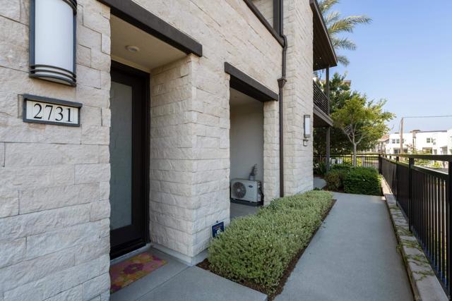 2731 Via Avella, San Diego CA: https://media.crmls.org/mediaz/689337ce-357a-4046-ac81-f093907ff17e.jpg