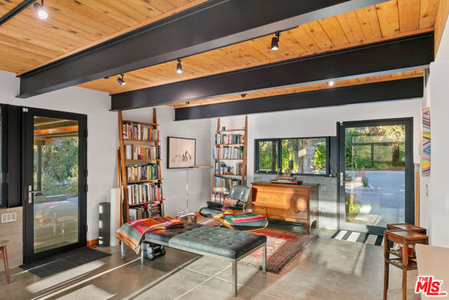 20605 Cheney Drive, Topanga CA: https://media.crmls.org/mediaz/68934c03-7bc6-44ab-be8c-8537098948de.jpg