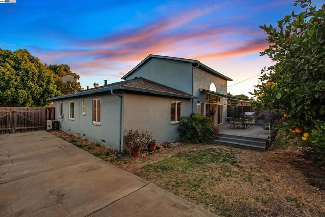 3171 Verdant Way, San Jose CA: https://media.crmls.org/mediaz/6894b0f4-2397-4d04-a18e-f0ab3ee389a0.jpg