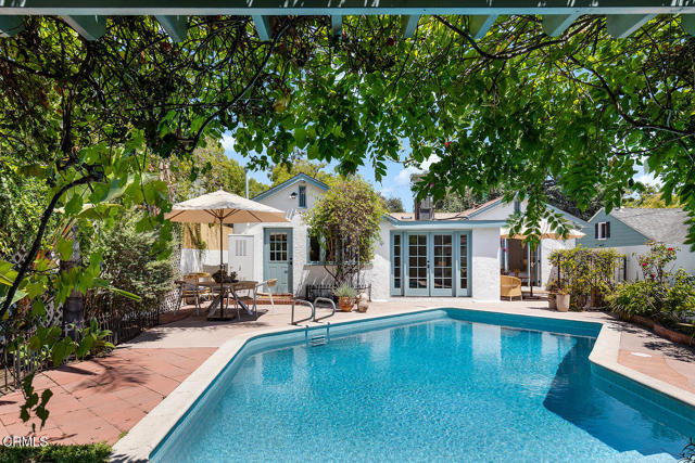 1159 N Chester Avenue, Pasadena CA: https://media.crmls.org/mediaz/689603d4-275e-4997-954a-9052b5e8007e.jpg