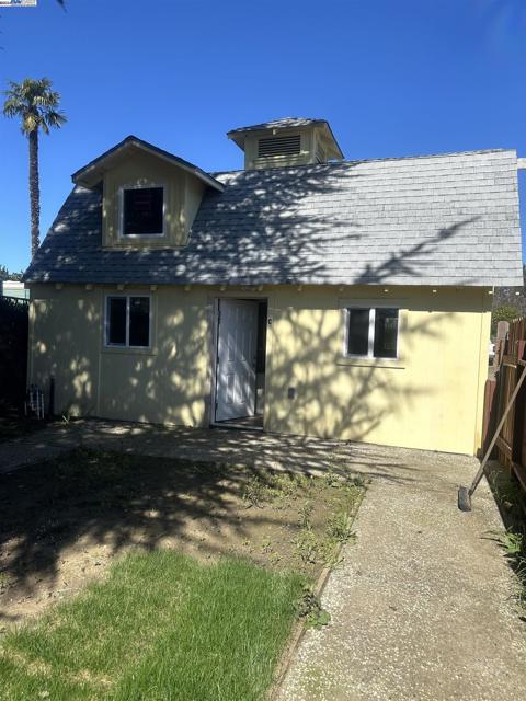 Details for 490 Gobbi St, Ukiah, CA 95482