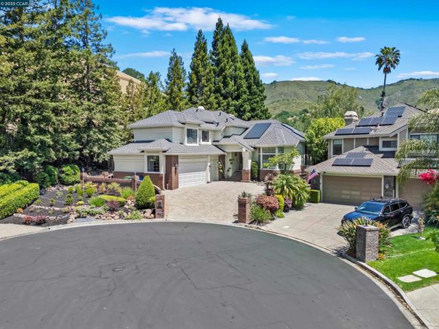3100 Fox Creek Dr, Danville CA: https://media.crmls.org/mediaz/689696bf-f823-402e-a641-c2652bc1c906.jpg