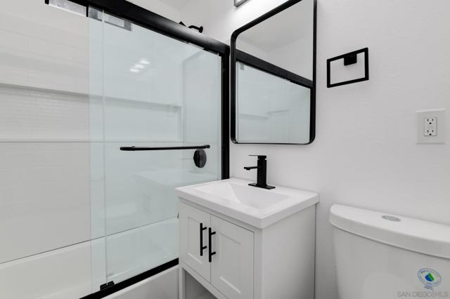 307 S Belmont Ave, National City CA: https://media.crmls.org/mediaz/6896a37d-4bb3-44a9-8524-6dd694e7fbd8.jpg