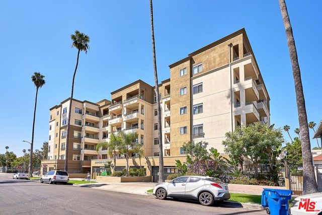 991 Arapahoe Street, Los Angeles CA: https://media.crmls.org/mediaz/68972207-8dc7-43f1-955b-0fe11652bc1d.jpg
