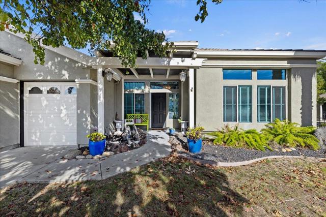 490 Chesapeake Terrace, Brentwood CA: https://media.crmls.org/mediaz/6897b5a3-0f57-4bd0-a172-93f5a87d9a3b.jpg