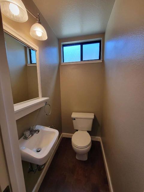 6125 Thornton Avenue, Newark CA: https://media.crmls.org/mediaz/6897d6df-197c-4987-87ab-1f3032319c22.jpg