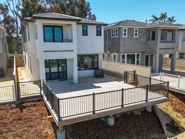 2948 Copley Ave, San Diego CA: https://media.crmls.org/mediaz/68980dd5-9dd1-465b-9a9b-13b62dbce892.jpg