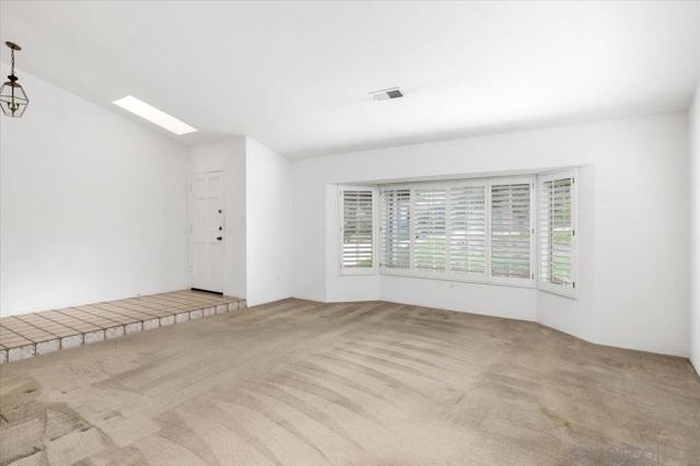 815 Boyle Ave, Escondido CA: https://media.crmls.org/mediaz/68983d85-641c-4163-9ffc-923070b57ee8.jpg