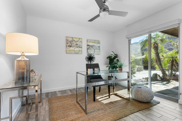 52540 Avenida Juarez, La Quinta CA: https://media.crmls.org/mediaz/6898408b-c1b7-41b8-b0bc-d7b32ec26abd.jpg