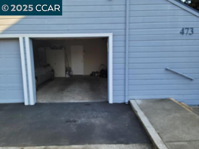 473 Cork Harbour Cir, Redwood City CA: https://media.crmls.org/mediaz/6898964d-d17d-411a-9a45-1a570461be24.jpg