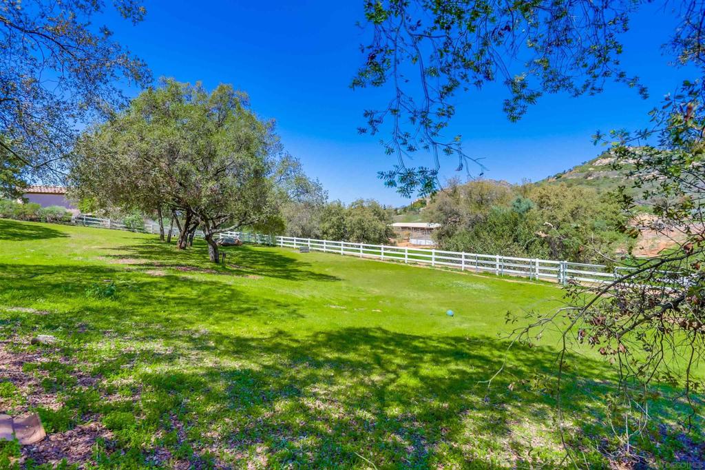 MLS #250034168SD img 40