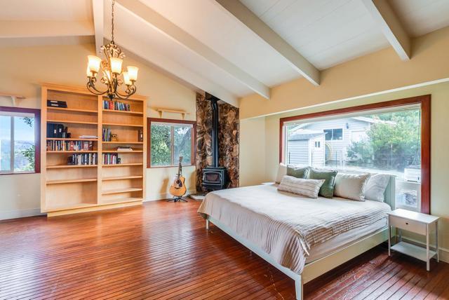 1501 Hidden Valley Road, Soquel CA: https://media.crmls.org/mediaz/689a8dd1-f296-4308-b8ef-719fb0e7a130.jpg