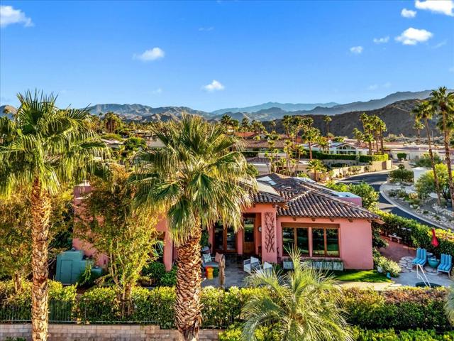 132 Vista Monte, Palm Desert CA: https://media.crmls.org/mediaz/689ad0d3-6ea8-4e24-a061-20f62443c6a2.jpg