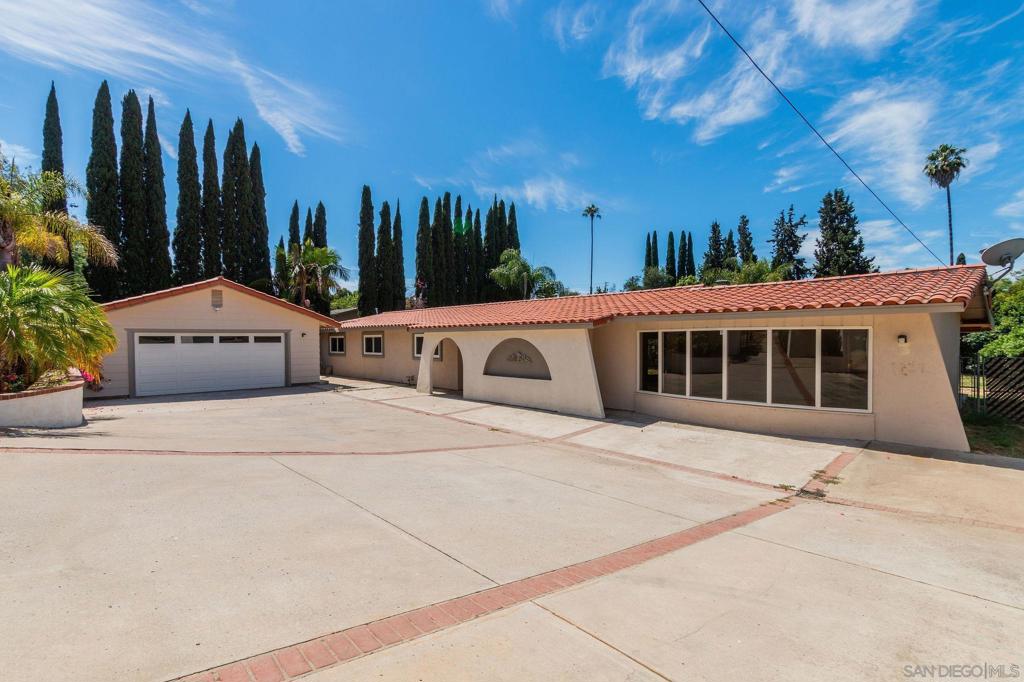 1227 Via Rancho Pkwy