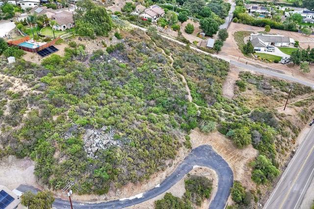 Detail Gallery Image 10 of 13 For 25183 Jesmond Dene Rd, Escondido,  CA 92026 - – Beds | – Baths