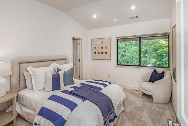 3 Oak Forest Court, Portola Valley CA: https://media.crmls.org/mediaz/689bb72d-4e62-427d-9d5f-f0cff1afa037.jpg