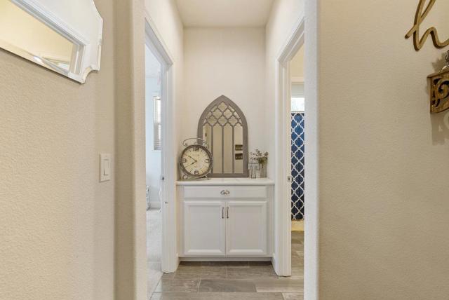 471 Segovia Drive, Hollister CA: https://media.crmls.org/mediaz/689c521e-4614-48ab-a290-b52c400ce551.jpg