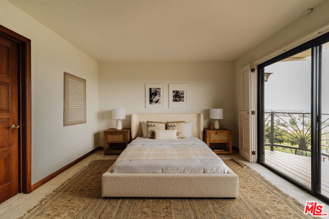 3837 Paseo De Las Tortugas, Torrance CA: https://media.crmls.org/mediaz/689cf13e-de85-4de1-b8ba-0d7f475a82e9.jpg