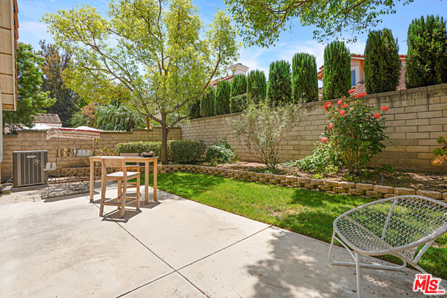 1668 Fox Springs Circle, Newbury Park CA: https://media.crmls.org/mediaz/689d3cc2-1ee6-4bd3-bb51-eb1f28792c0c.jpg